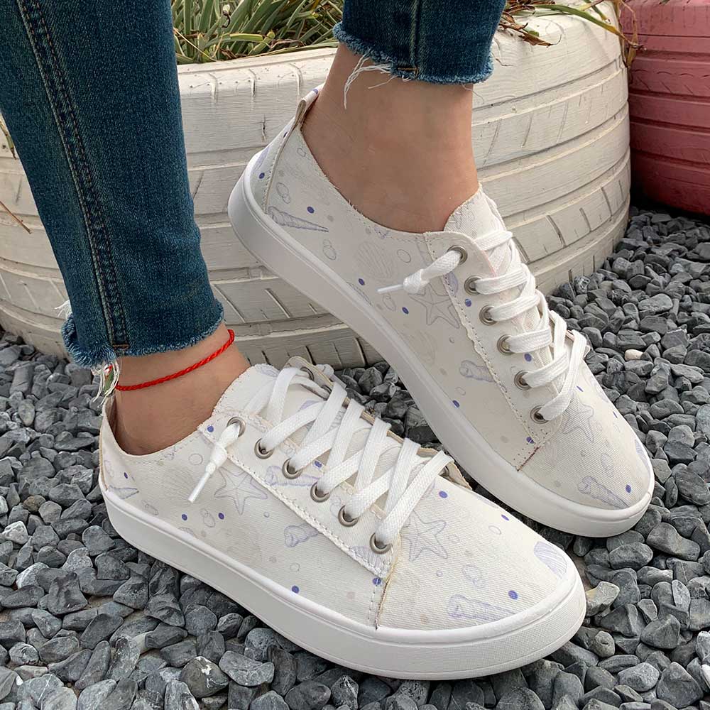 On Sneaker Care - Baskets blanches décontractées à la mode
